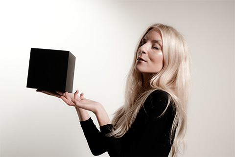 iamamiwhoami