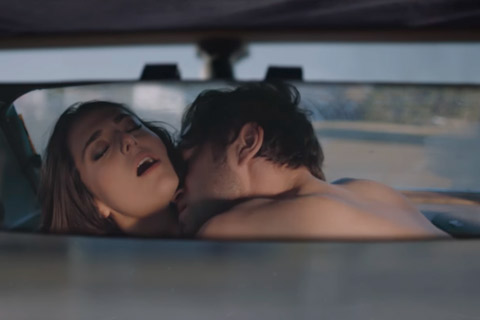 Metronomy - Hang Me Out to Dry