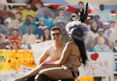 Robin Thicke - Give It 2 U