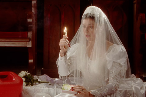Sleigh Bells - I Can Only Stare